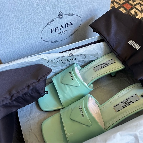 Prada Triangle Logo Spazzolato Glossy Leather 65mm Sandals $1,100 Used Twice! - Picture 3 of 15